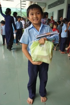 Bobs_kid_with_supplies